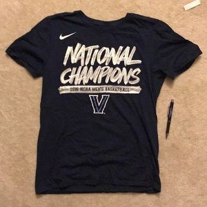 Nike Villanova T-Shirt - Men’s Small